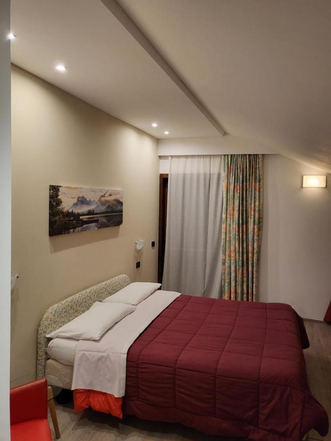 Deluxe Double or Twin Room Mountain View